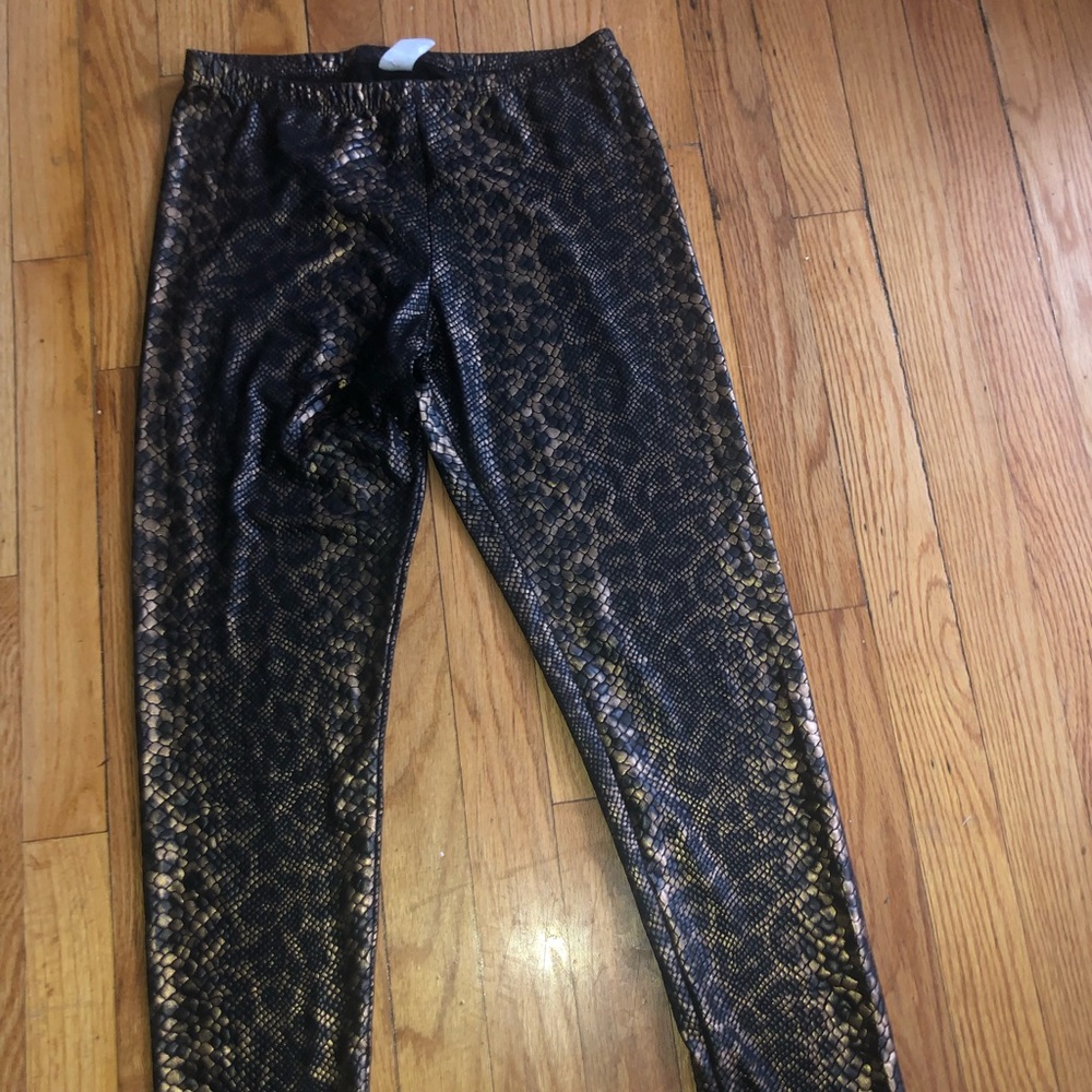 Faux Snakeskin 🐍  Leggings